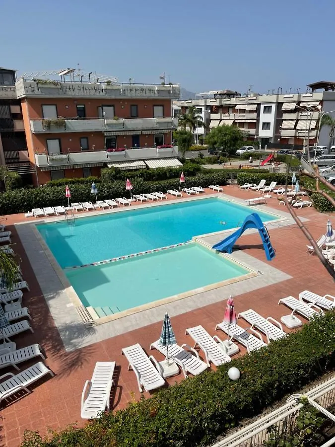 Appartement Taormina Mare Piscina Fondachello à Fondachello